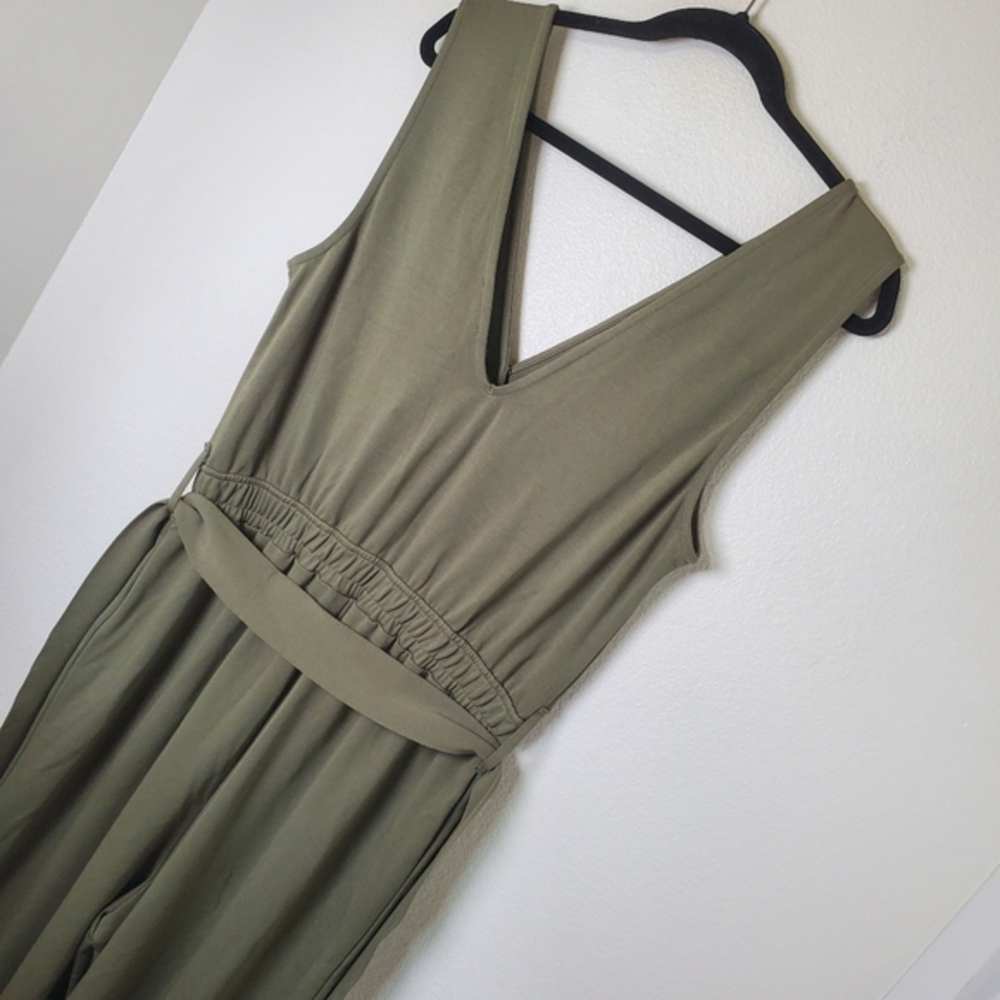 Caralyn Mirand NWT The Drop Women's Olive Green Sleeveless Wrap Jumpsuit - Picture 12 of 14